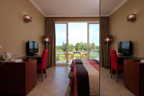 تلفاز و/أو أجهزة ترفيهية في Montado Hotel & Golf Resort