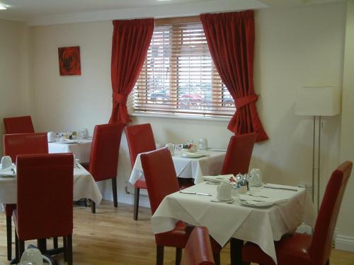 A restaurant or other place to eat at Springfields 