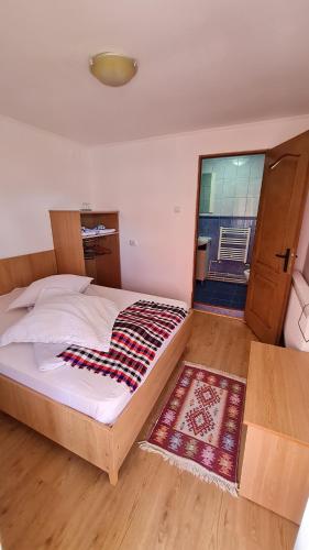 Gallery image of pensiunea Montana Sapinta in Săpînţa
