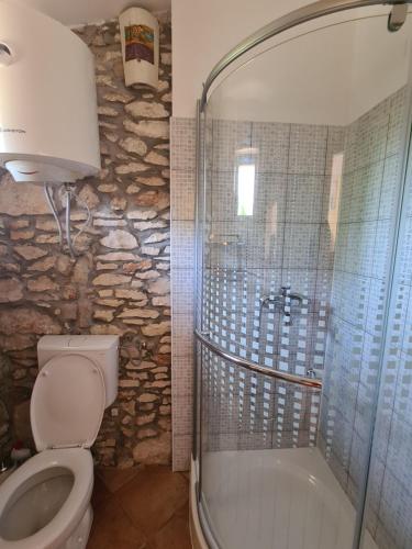 Um banheiro em Istrska kamnita hiša Sončni Medulin