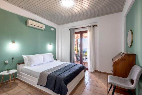 ApteraMare Tradidtional house 'New listing'