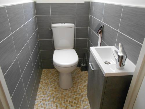 Bilik mandi di Gîte Le Penten