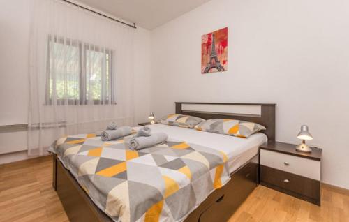 Posteľ alebo postele v izbe v ubytovaní Apartment Roko (10m from the beach)