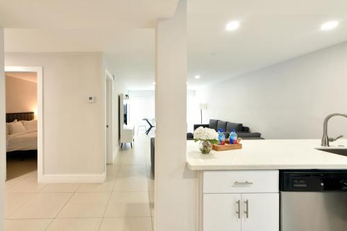 Designer River View Apartmentsにあるキッチンまたは簡易キッチン