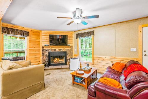 Schroon River Bend Getaway – Photos 5