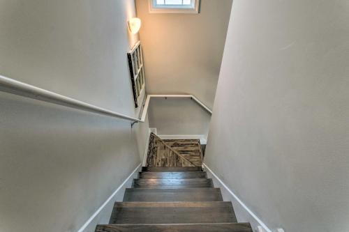 Φωτογραφία από το άλμπουμ του Surf City Escape with 6 Decks Steps To Beach σε Surf City