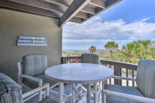 Μπαλκόνι ή βεράντα στο Ocean-View Fernandina Condo with Pool, Beach Access!