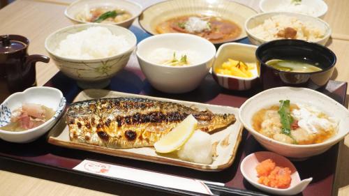 Mad på hotellet eller i nærheden