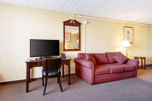 North Aurora Inn & Studio – Photos 3
