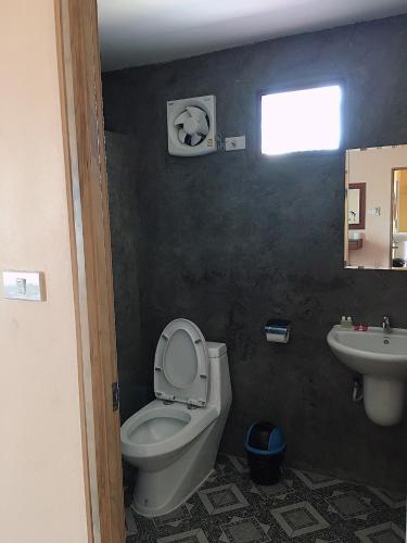 Ein Badezimmer in der Unterkunft Phatra Hostel