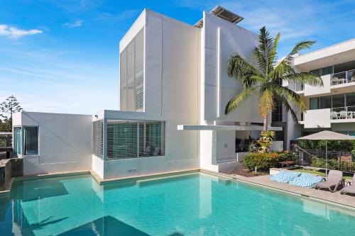 Πισίνα στο ή κοντά στο Element on Coolum Beachfront Sunshine Coast