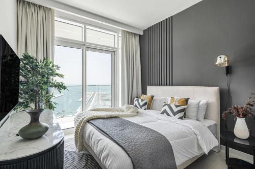 The Smart Concierge – Sunrise Bay