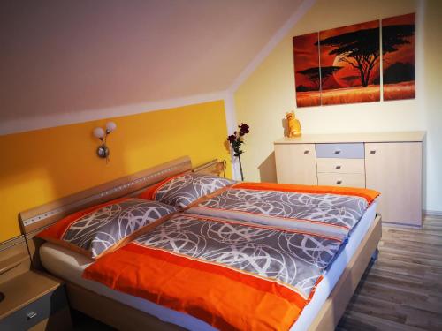 Postel nebo postele na pokoji v ubytování Ferienwohnung Haus Pirkebner
