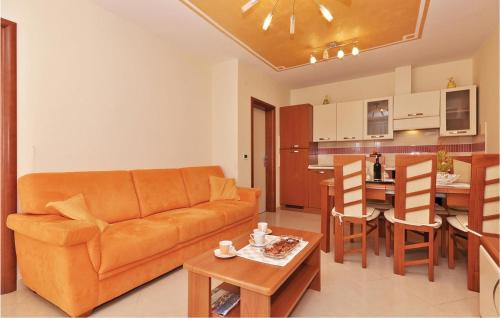 Kuchyň nebo kuchyňský kout v ubytování Apartment Posedarje 31