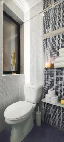 Bilik mandi di Velleran Apartment