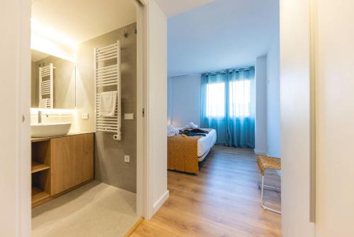 Galeriebild der Unterkunft Bravissimo Domènica, 2 bedrooms and balcony in Girona