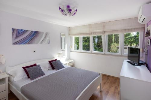 SplitStay - Spacious & Peaceful, 15 Min Walk to Old Town