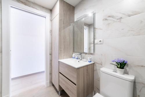 Vannituba majutusasutuses Bungalow Club Aguadulce 1