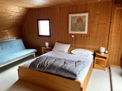Postel nebo postele na pokoji v ubytování Huge Cottage in the Heart of the Triglav National Park