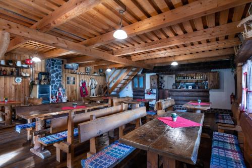 Zona de lounge sau bar la Apartmány Ski Telgárt