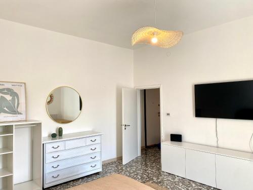 En TV eller et underholdningssystem på La Vue est Belle - Puglia Mia Apartments