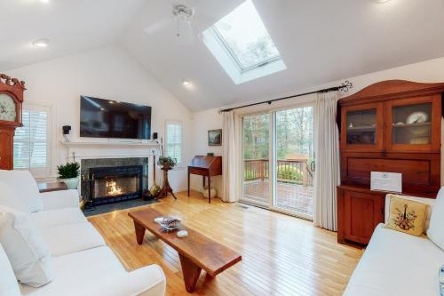 Falling Leaf Cottage – Photos 2