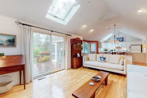 Falling Leaf Cottage – Photos 5