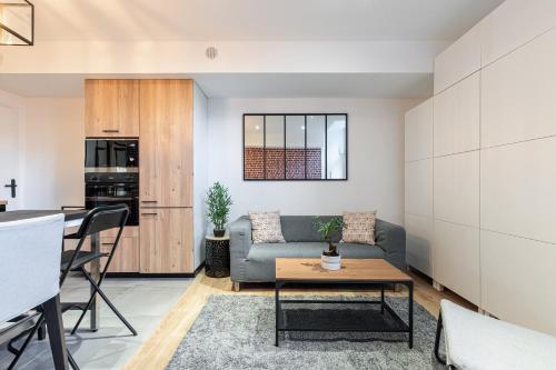 Loft Magnan - PARKING - idéal couples -BEACH -TRAM & Supermarkets - New & Confort-AC photo 14