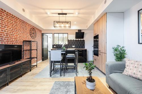 Loft Magnan - PARKING - idéal couples -BEACH -TRAM & Supermarkets - New & Confort-AC photo 12