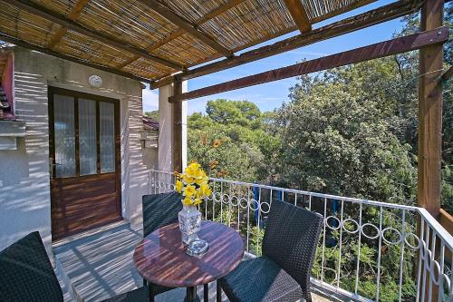 Μπαλκόνι ή βεράντα στο Guest House Matana Pomena