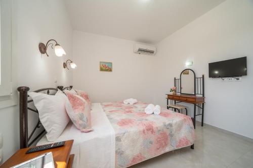 Gallery image of Villa Erasmia- House 2 upper floor in Sarlata