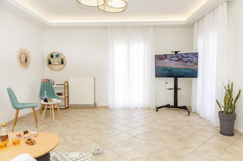 5 Star Residence 3Bdr, 2Bth, Roofdeck, Naxos Town