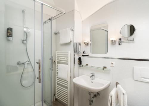 Koupelna v ubytování Arthotel ANA Eden