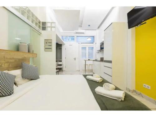 Little Cozy loft Madrid free street parking WIFI Barbadillo Bis