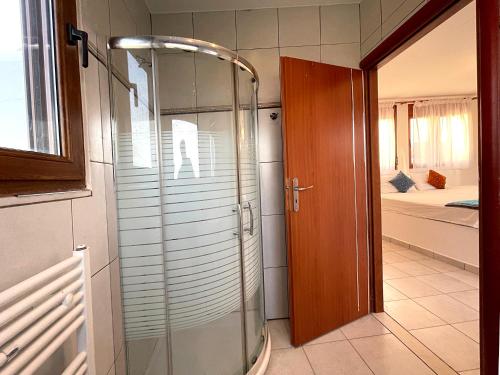 Kylpyhuone majoituspaikassa Tramonto Blue