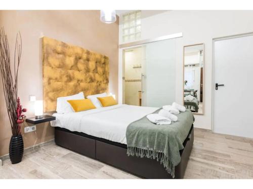 Precioso estudio situado en la zona de Las Ventas Barbadillo Der