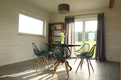 Ruang duduk di Mazury Garbate. Dom II przy Cisowym Jarze