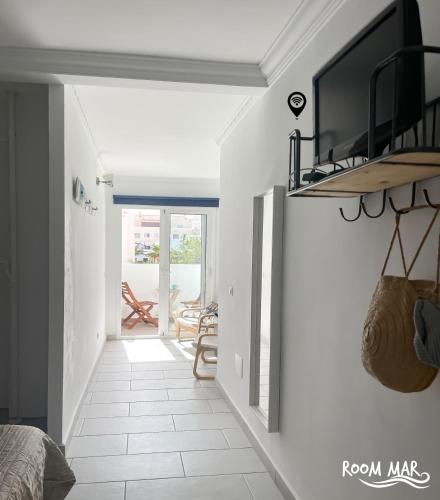 Room Mar wifi free , private bathroom and terrace