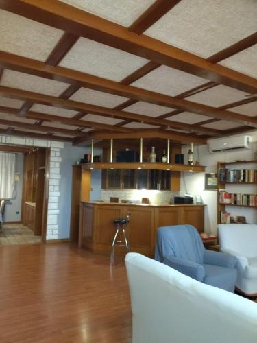 Happy House for Holiday Marina, Big Terrace with Sea View, free BBQ & Parking - Quiet Place