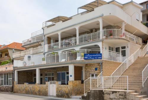 Apartmans and studios Ana