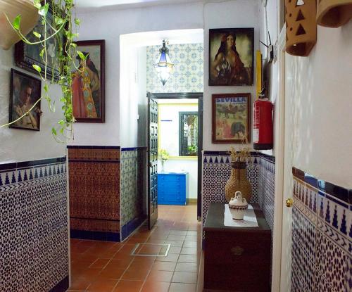 Gallery image of Pensión Santa María la Blanca in Seville