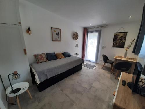 Fotografia z galérie ubytovania la Colinière, joli studio en pleine nature v destinácii Aix-en-Provence