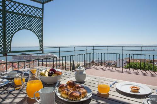 Penthouse Terrace 360º Lisbon View by LovelyStay