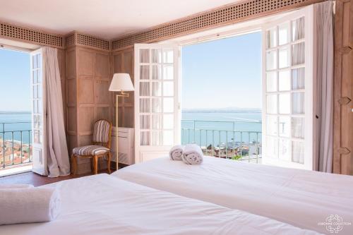 Penthouse Terrace 360º Lisbon View by LovelyStay