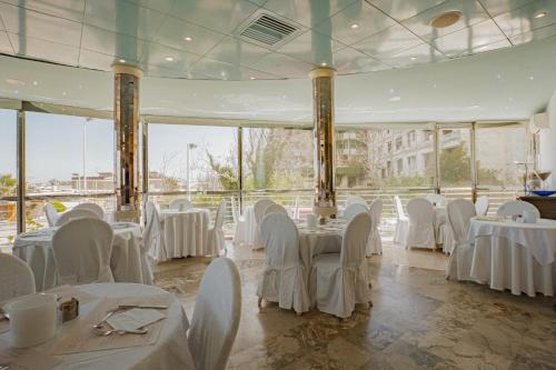 En restaurant eller et andet spisested på Hotel Des Nations - Vintage Hotel sul mare