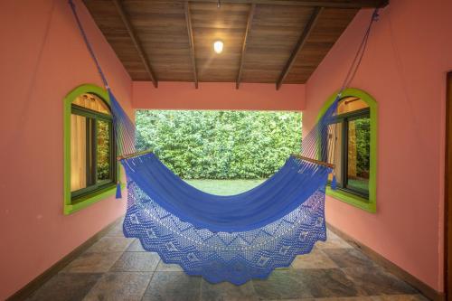 Κήπος έξω από το "Hana's Celeste Retreat" Large Modern Villa Sleeps 6 on 20 Acres of Nature!