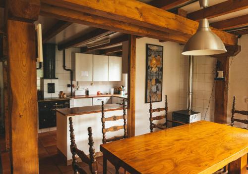 A kitchen or kitchenette at Casa de Campo La Solana