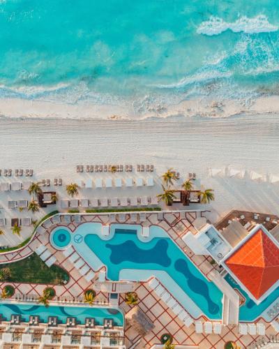 La alberca dentro o cerca de Hyatt Zilara Cancun - All Inclusive - Adults Only
