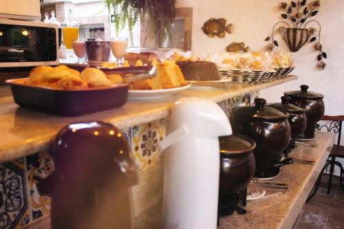Comida na casa de hóspedes ou em algum lugar perto
