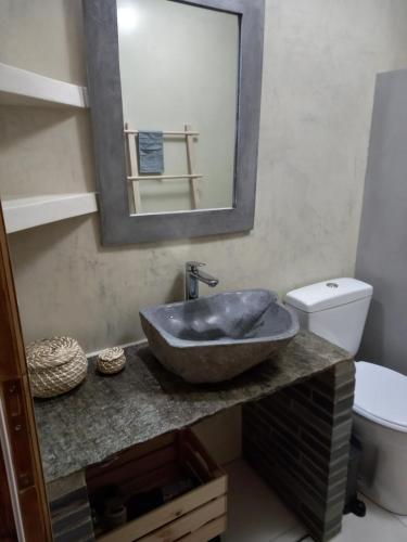 Koupelna v ubytování Madilida Sifnos Apartment